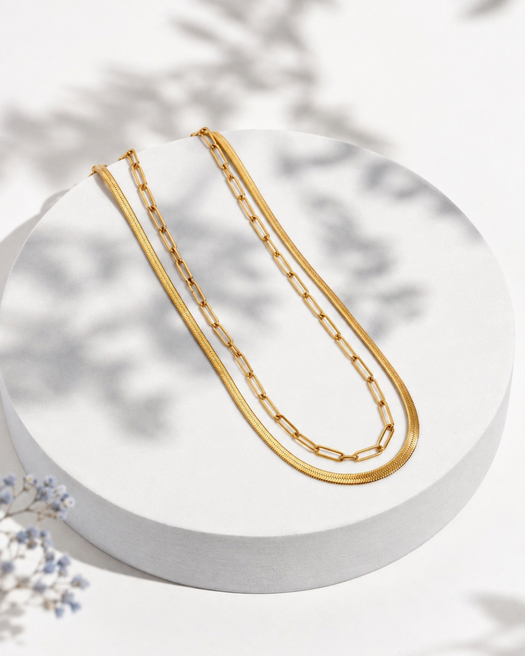 AVERELLE Doppelkette Gold für Damen mit Paperclip- und Snake-Chain, 18K vergoldet – Ansicht 4