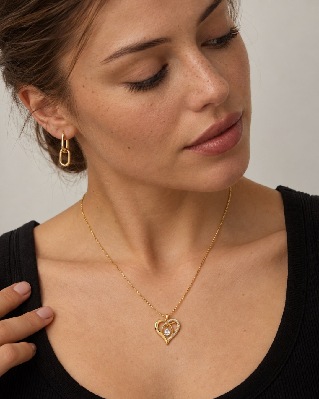 AVERELLE Herzkette Gold mit Zirkonia & Pavé – 18K vergoldet